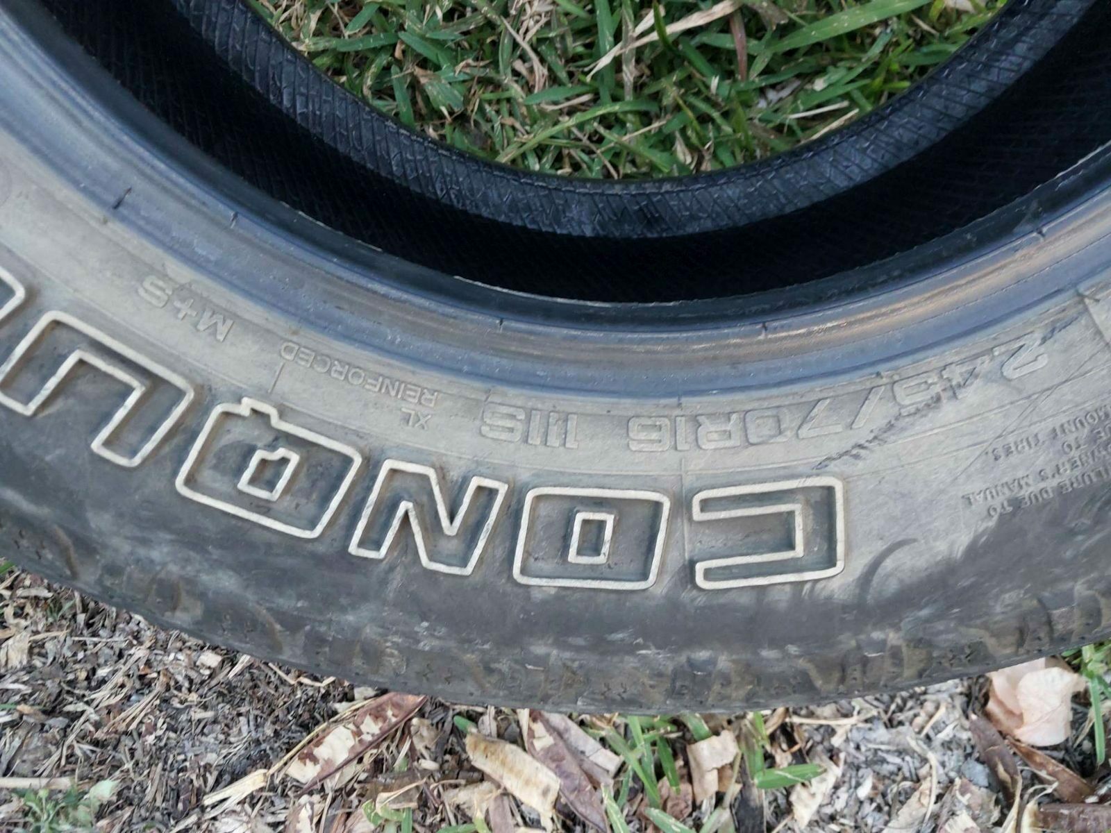 2x Pneus 245/70R16 usé !!! 4000F – Image 3